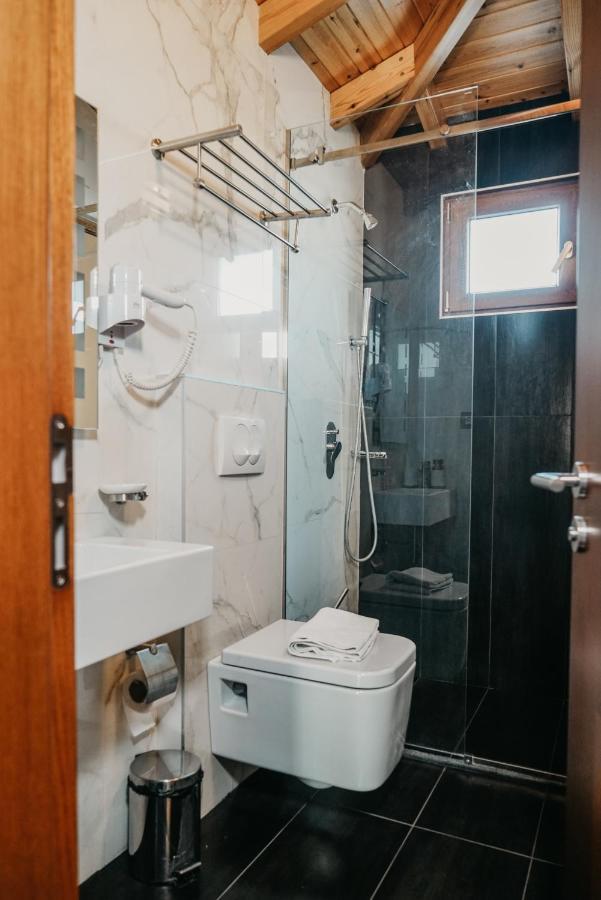 Center Hotel Gjirokastër Buitenkant foto
