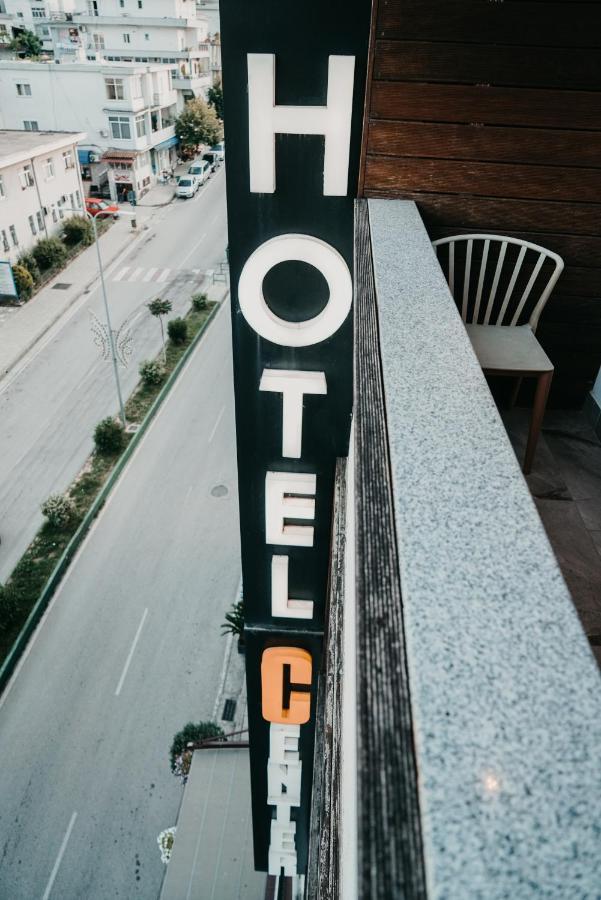 Center Hotel Gjirokastër Buitenkant foto
